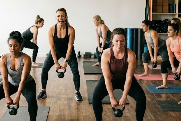 BOOTY and CORE Kurs im BUZZ Wien Vorschaubild