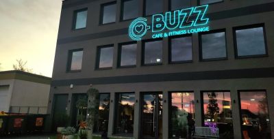 Die Vorderseite der Buzz Cafe und Fitness Lounge in Wien Die Vorderseite der Buzz Cafe und Fitness Lounge in Wien